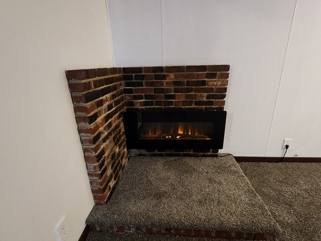 Building Photo - 416 3rd St NW