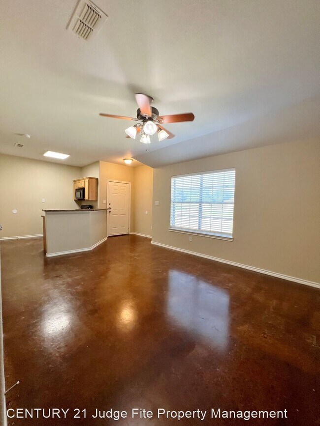 Building Photo - 3 br, 2 bath House - 120 Sunburst Court