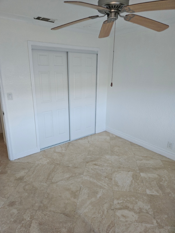 Building Photo - 422 Lakeside Dr