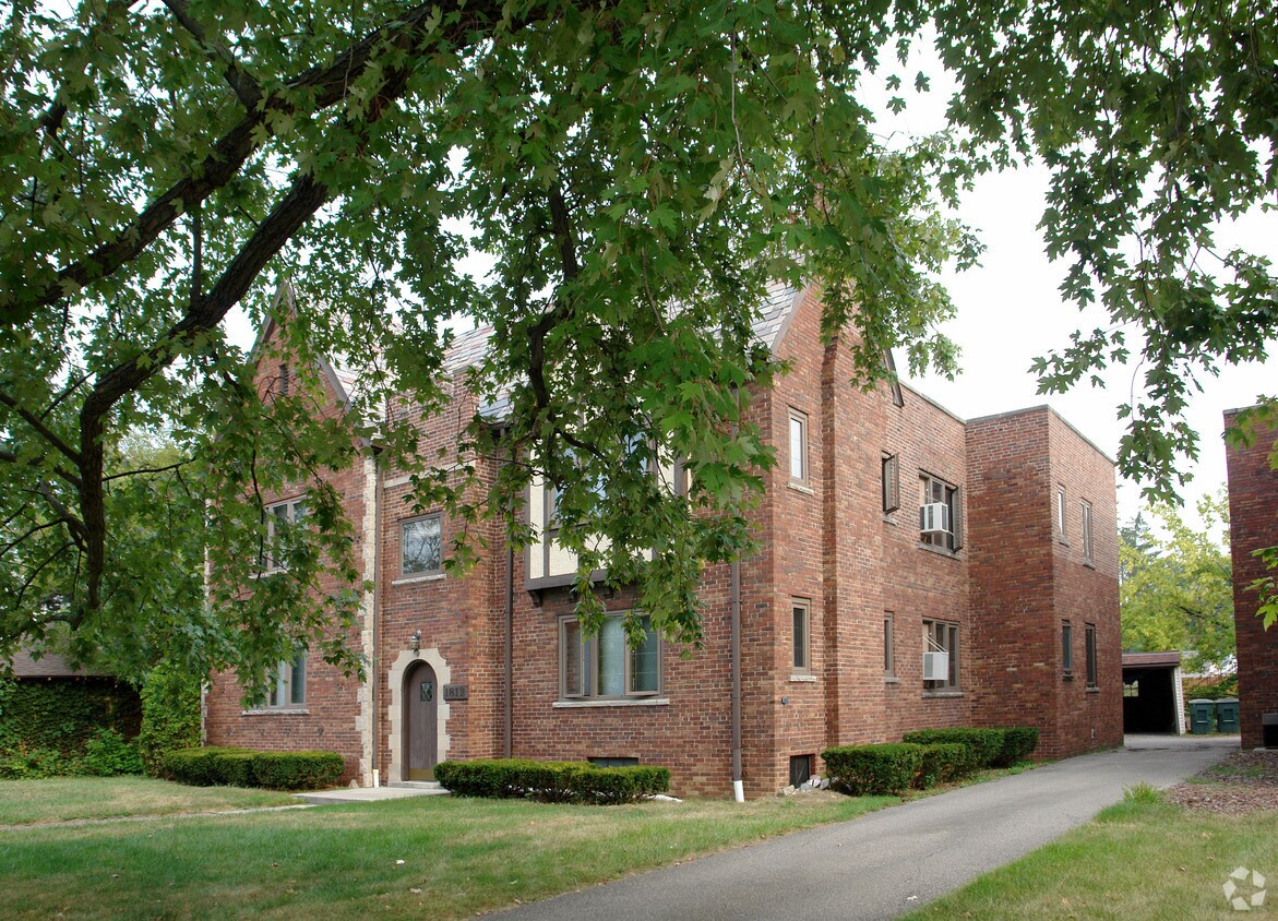 Building Photo - 1812 King Ave