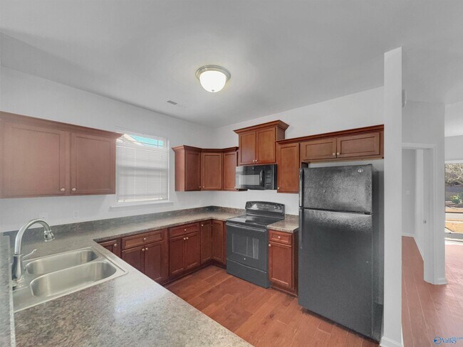 Foto del edificio - 411 Prom Dr SW