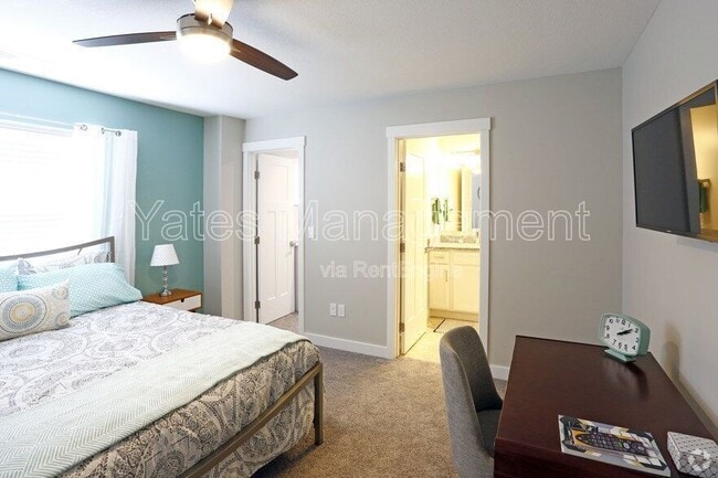 Building Photo - 107 Valor Dr