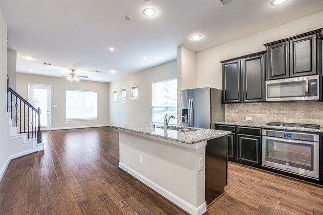 Foto del edificio - 22503 Miramar Bend Dr