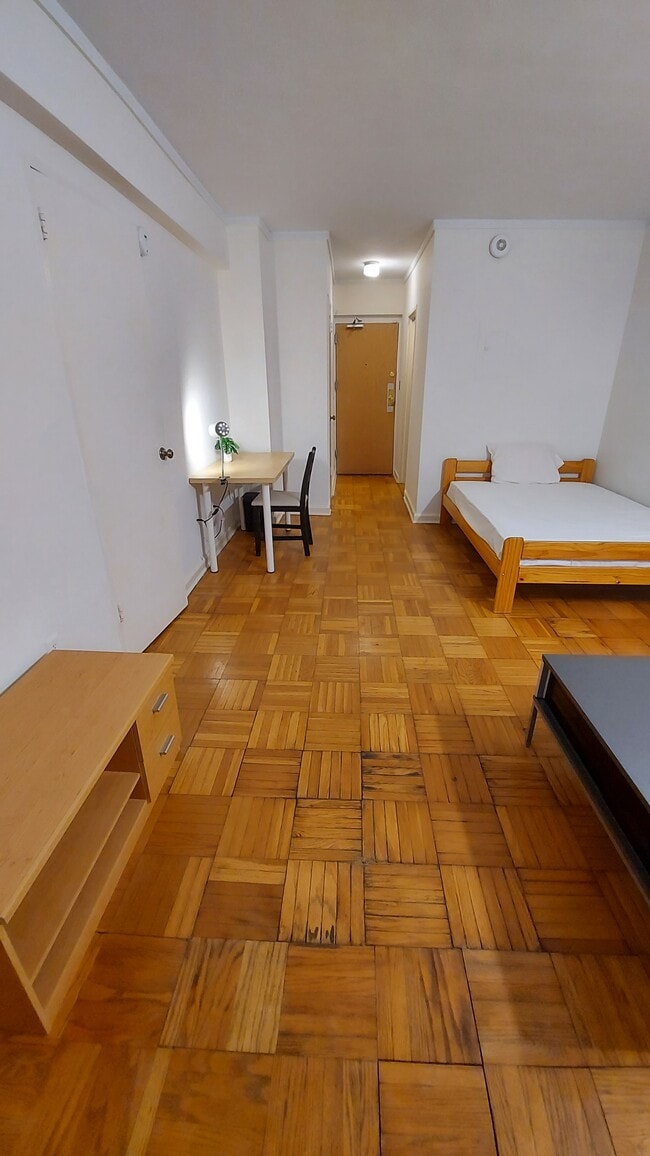 Foto del edificio - 2141 I St NW