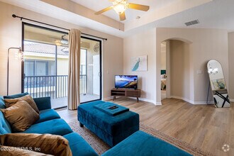 Building Photo - 135 Calle el Jardin