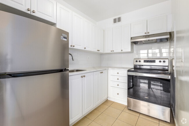 Studio - 380 pi² - Cuisine - 221 Balliol Street