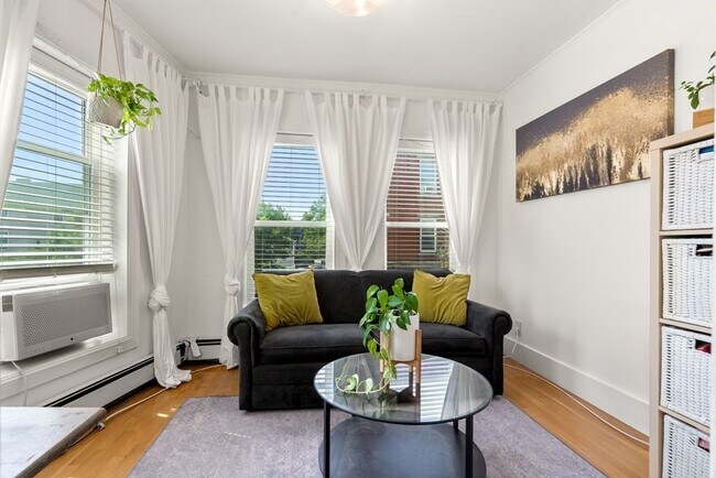 Foto del edificio - 89 Savin Hill Ave