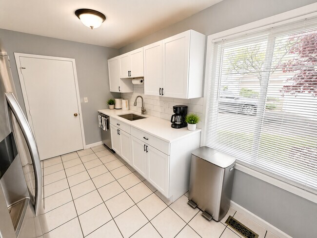 Foto del edificio - 2474 Brunswick Cir