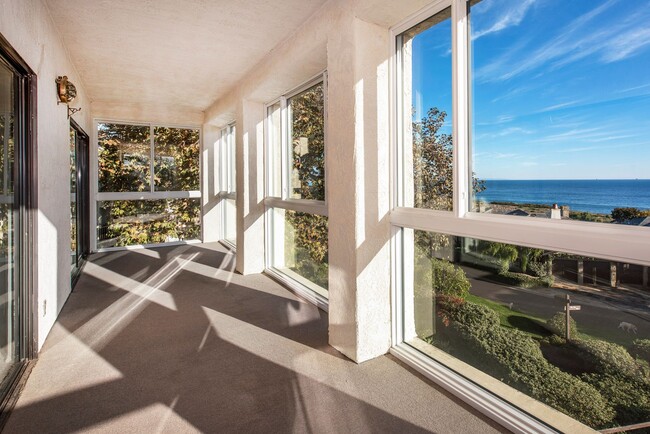 Foto del edificio - Unfurnished Spacious Montecito Shores 1700...