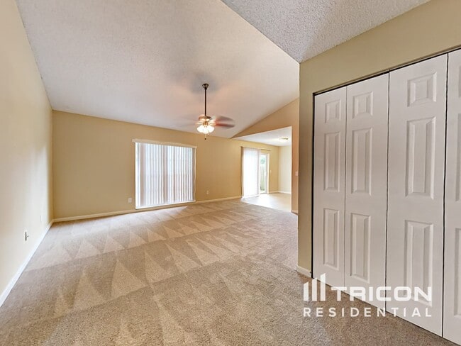 Building Photo - 4013 Forecast Dr