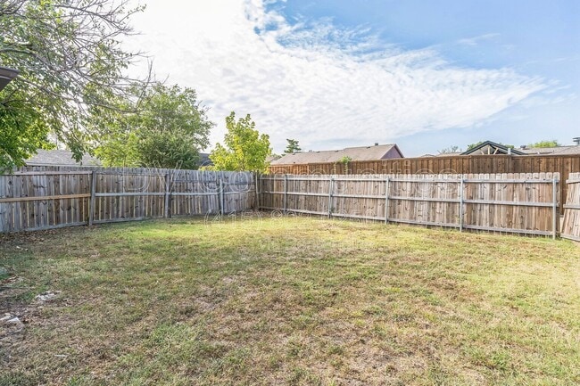 Foto del edificio - 2804 Red River St