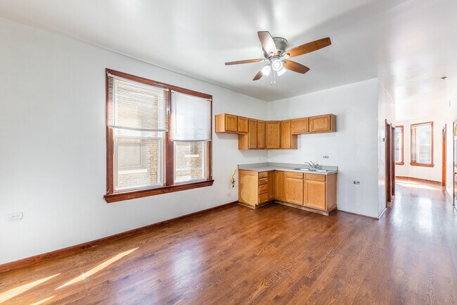 Foto del edificio - 3027 S Kostner Ave