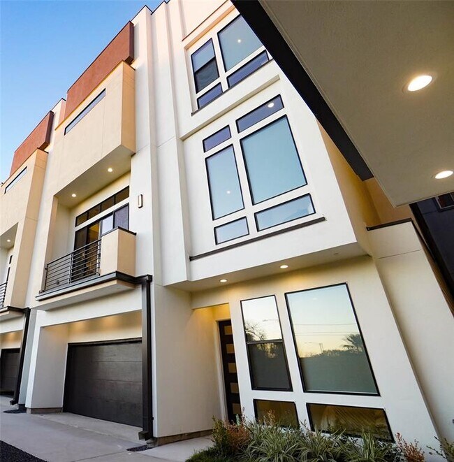 3509 Hutchins St Unit B, Houston, TX 77004 Condo for Rent in Houston