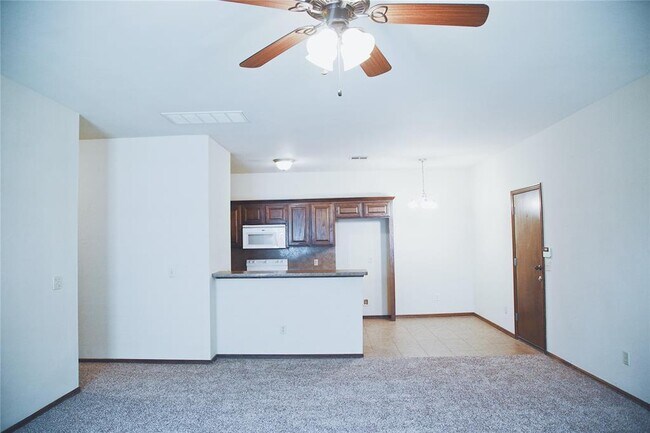 Building Photo - 1720 W Palm Pl