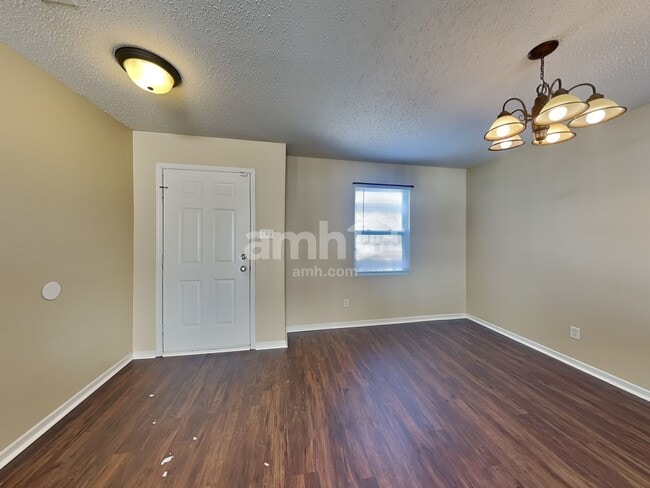 Building Photo - 1317 Central Park Dr