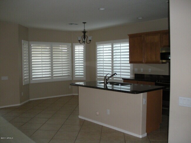Building Photo - 891 E Indian Wells Pl