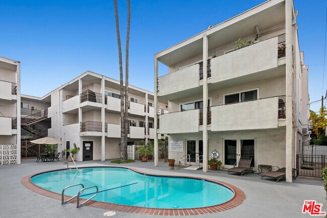 Building Photo - 4445 Cartwright Ave