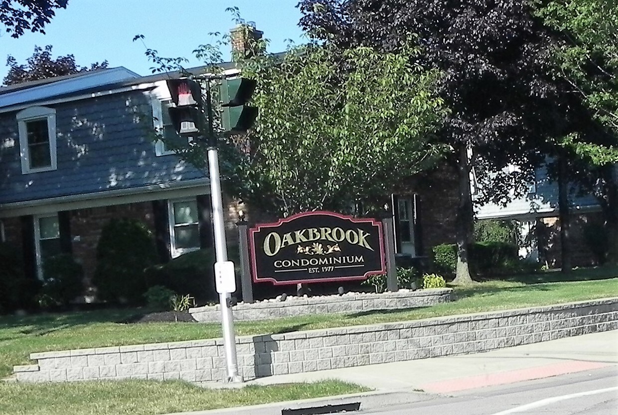 Primary Photo - 1330 Maple Rd