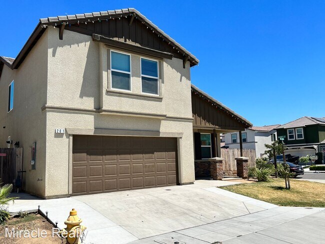 Foto del edificio - 4 br, 2.5 bath House - 201 Solano Street