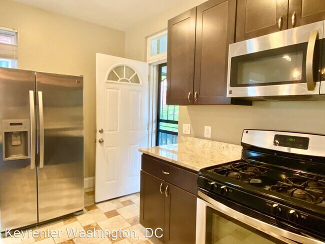 Building Photo - 4 br, 2 bath House - 817 Tuckerman St, NW