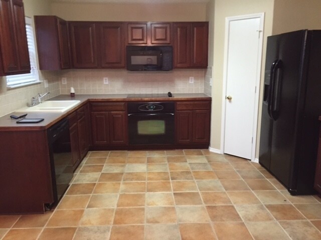 Foto del edificio - 2524 Tan Oak Dr