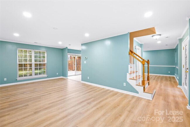 Building Photo - 4528 McKee Rd