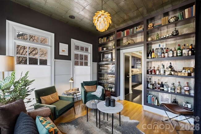 Foto del edificio - 1124 Dilworth Crescent Row