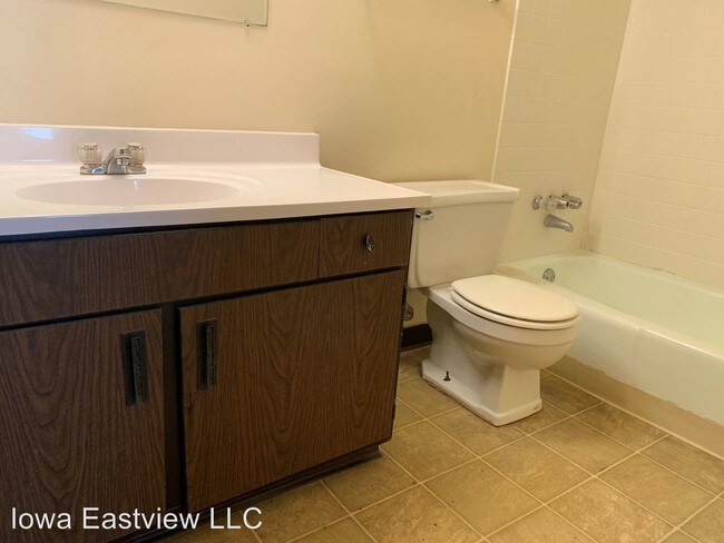 Foto del edificio - 3931 E 23rd St