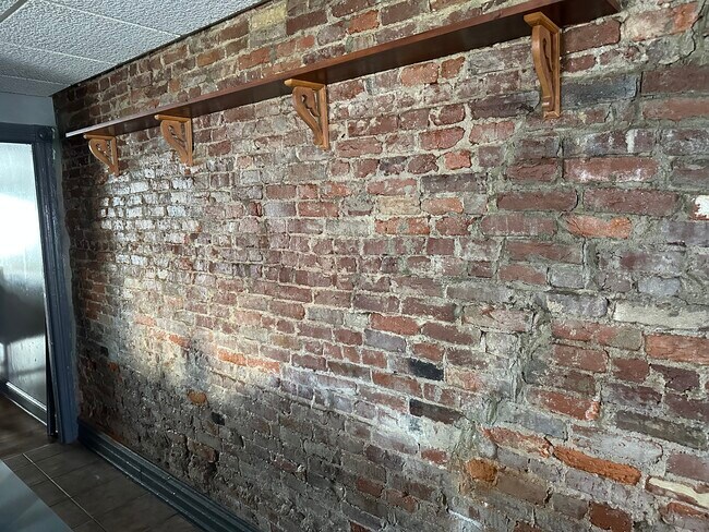 Building Photo - 1227 W Turner St