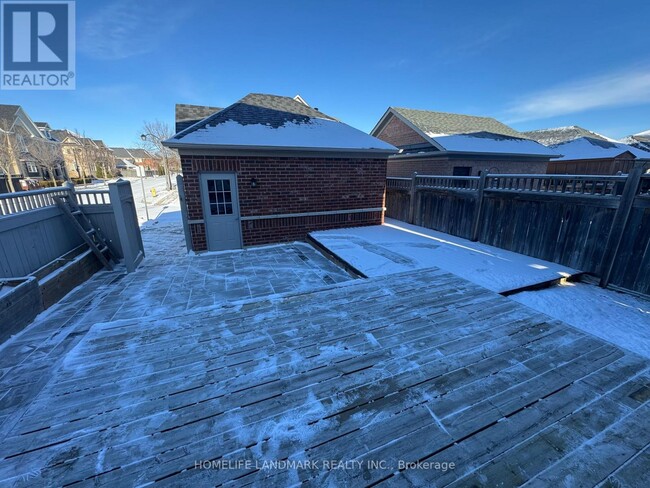 Building Photo - 13 Woodway Ln