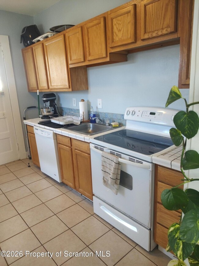 Building Photo - 1019 Delaware St