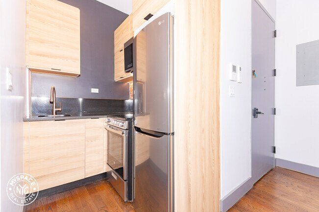 Building Photo - 168 Stuyvesant Ave
