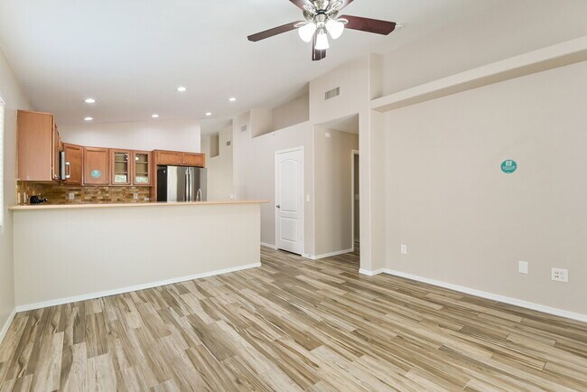 Foto del edificio - 8966 S Beechnut Ln
