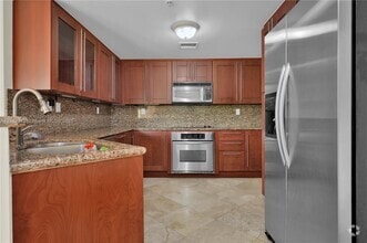 Building Photo - 118 Zamora Ave