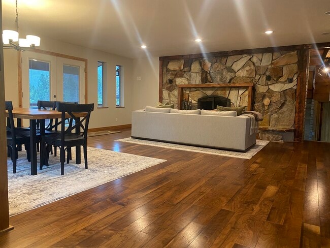 WOOD BURNING FIREPLACE - 125 Parkview Ter