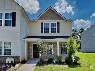 Building Photo - 2547 Piering Dr
