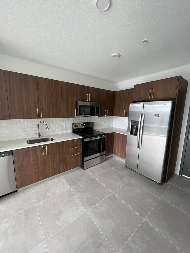 Foto del edificio - 1004 Sunnybrook Rd