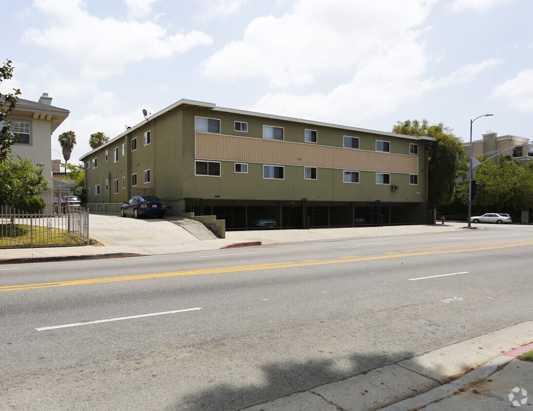 Primary Photo - 4125 W 6th St