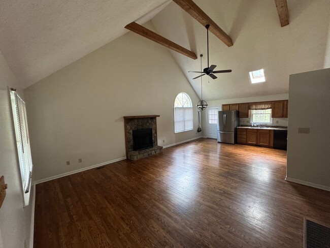 Building Photo - 1419 Russ Cornett Rd