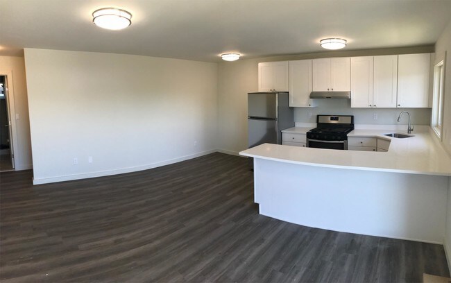 Building Photo - 400 3rd Ave