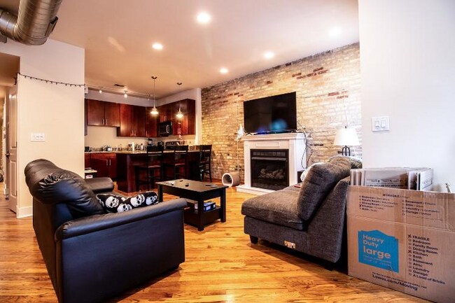 Foto del edificio - 2647 N Washtenaw Ave