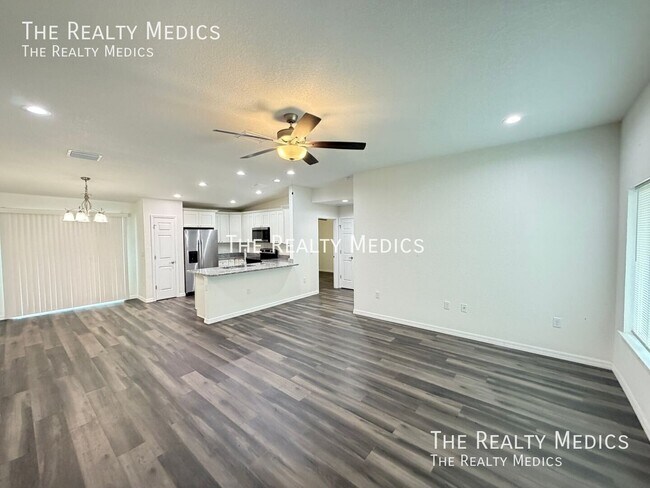 Foto del edificio - 26 Maple Ln