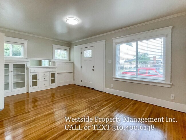 Building Photo - 316 Ximeno Ave