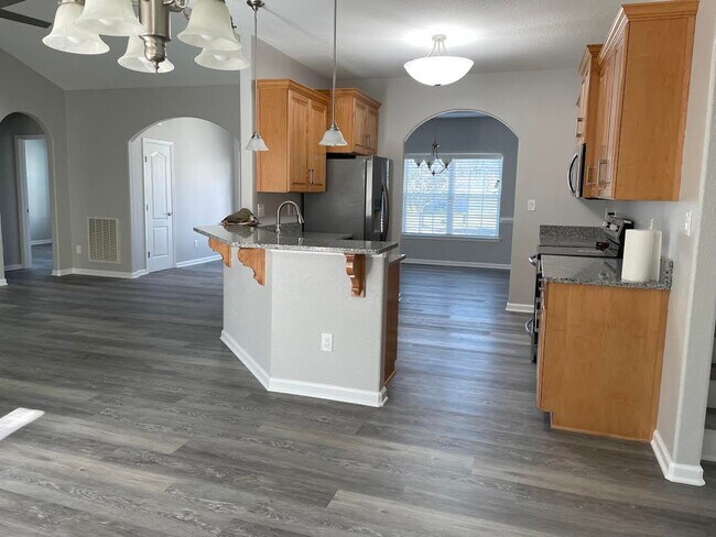 Foto del edificio - Woodbridge Pointe