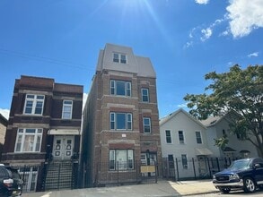 Building Photo - 2221 W 21st Pl