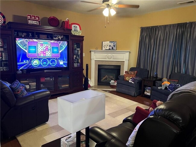 Building Photo - 650 Township Cir