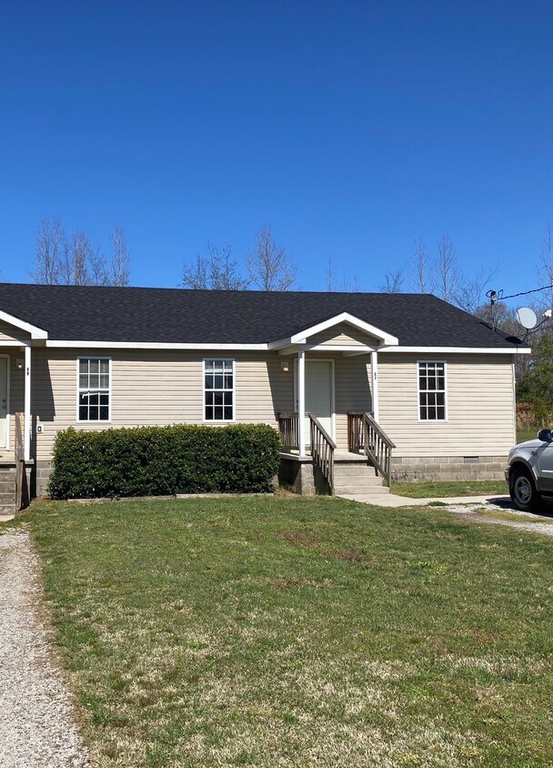 Foto principal - 51 Farm View Cir