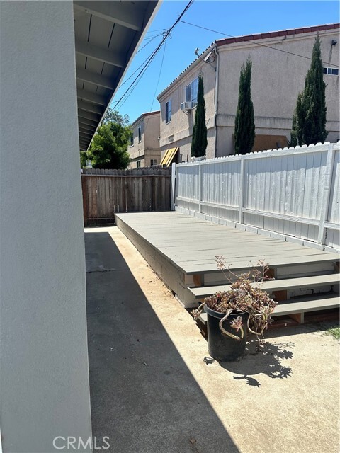 Building Photo - 4555 W 165th St