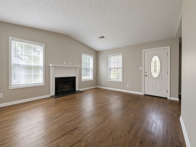 Building Photo - 323 Farm Pl Ct NE