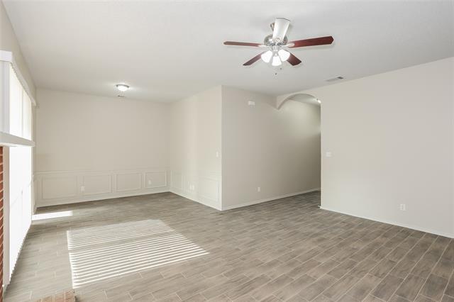 Foto del edificio - 601 Creekview Dr